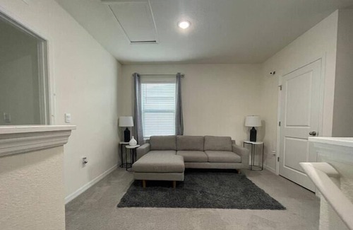 Wesley Chapel Apartment | 4 Bedroom 814974 by Houzlet