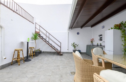 Almodovar del Rio House | 4 bedroom accommodation in Almodóvar del Río