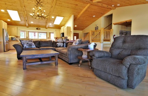 Big Bear Lake Condo | 4 bedroom accommodation in Big Bear Lake