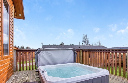 Banchory Cabin | 4 bedroom accommodation in Castlewood