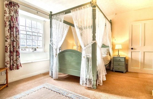 Fivelanes Cottage | 4 bedroom accommodation in Launceston