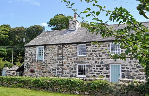 Llwyngwril Cottage | 4 bedroom accommodation in Llwyngwril, near Aberdovey