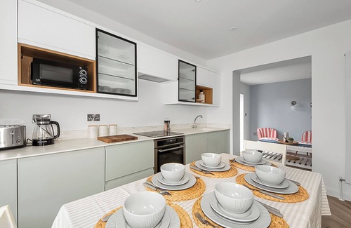 Paignton Cottage | 4 bedroom accommodation in Preston