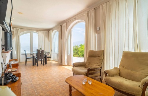 Velez-Malaga House | 4 bedroom accommodation in Iznate
