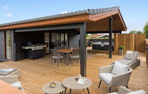Mommark Strand House | 4 Bedroom Amazing Home In Sydals