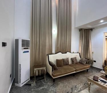 Ibadan Apartment | 4 Bedroom Apartment In Oluyole