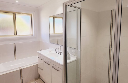 North Boambee Valley House | 4-bedroom Home Within Minutes to Coffs Harbour Attractions