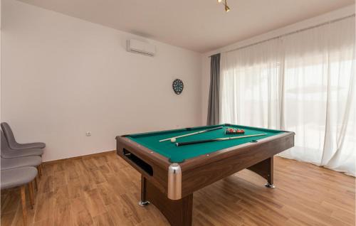 Velim House | 4 Bedroom Awesome Home In Radasinovci