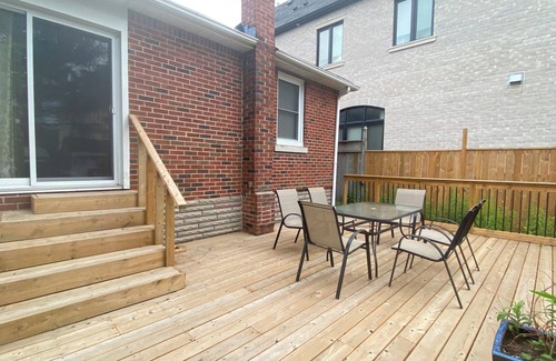 Lakeview House | 4 Bedroom Bungalow In Lakeview Mississauga With 2 Parkings