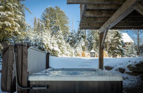 Lac Superieur Village Ski Chalet | 4-Bedroom Chalet Fraternite in Lac-Superieur Tremblant