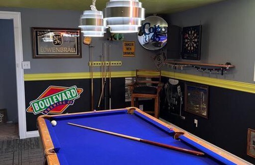 Cheyenne House | 4 Bedroom, Fun and Relaxing Hot Tub