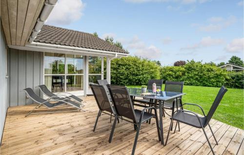 Hvidbjerg Strand House | 4 Bedroom Gorgeous Home In Børkop