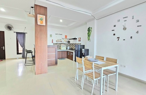 Mahendradatta House | 4 Bedroom Home with Pool near Canggu and Seminyak