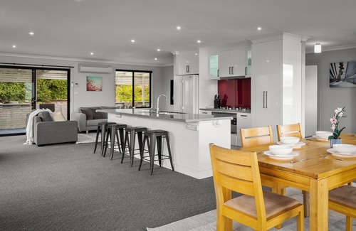 Tranmere House | 4 Bedroom House - Gorgeous View