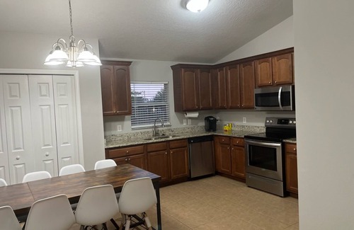 Gulf Coast Acres House | 4-bedroom house in brilliant Hudson with WiFi, AC. Live your best vacation
