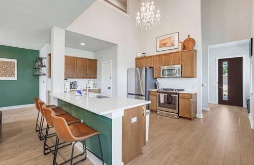 Austin House | 4-bedroom house in East Austin with Hot tub, Cowboy pool, Game room, and Firepit