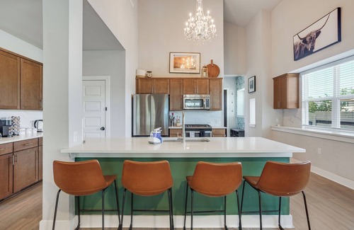 Austin House | 4-bedroom house in East Austin with Hot tub, Cowboy pool, Game room, and Firepit