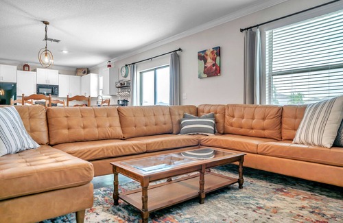 Elfers House | 4-bedroom house in wonderful New Port Richey with WiFi, AC