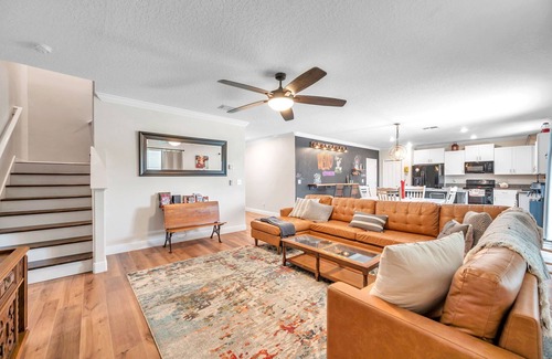 Elfers House | 4-bedroom house in beautiful New Port Richey with AC, WiFi