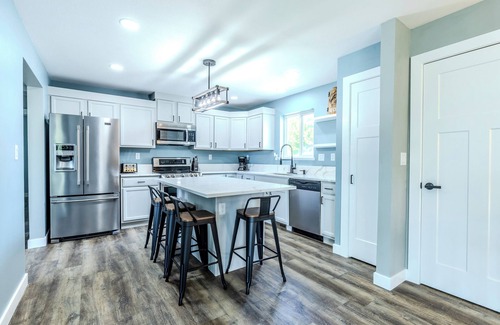Spirit Lake House | 4-bedroom house in peaceful Spirit Lake with WiFi, AC, SPACIOUS