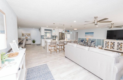 Melbourne Beach House | 4-bedroom house in Melbourne Beach w/heated pool and only steps to the beach
