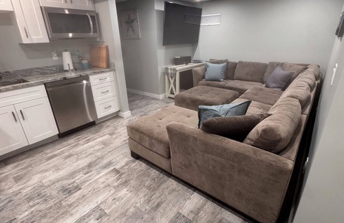 Cedarville House | 4-bedroom house with WiFi and AC, hot tub, short walk to the beach in Plymouth