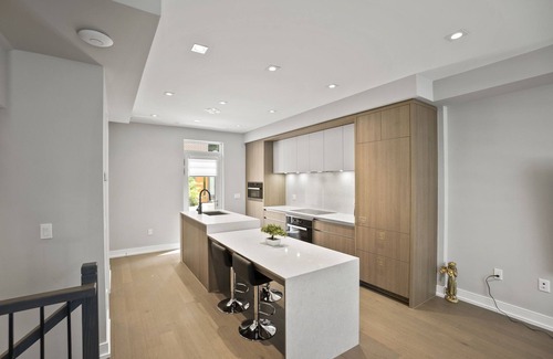 Church and Wellesley Apartment | 4 Bedroom In Downtown Toronto