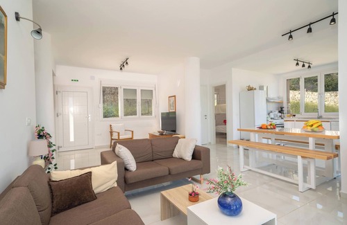 Agia Efimia Villa | 4 bedroom Kandia apartment with pool & breathtaking sea views to the Ionian Sea