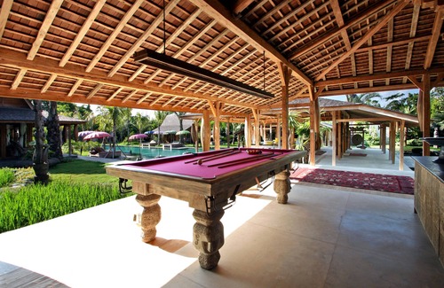 Umalas Villa | 4 Bedroom Kayu Villa - 3000 Sqm