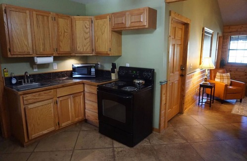 Woden Cabin | 4 Bedroom Log Cabin at Tall Timbers Retreat