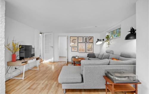 Vaeggerlose House | 4 Bedroom Lovely Home In Væggerløse