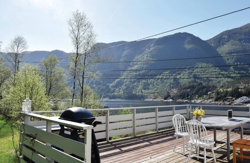 Haveland House | 4 bedroom lovely home in Eivindvik