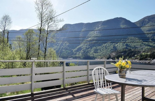 Haveland House | 4 bedroom lovely home in Eivindvik