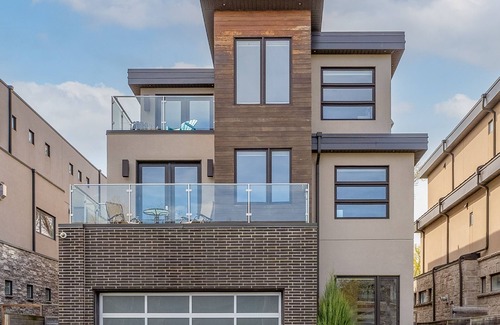 Lakeview House | 4 bedroom lux contemporary home close to Downtown Toronto, and Lake Ontario