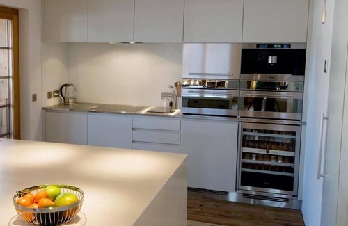 Verbier Ski Chalet | 4 bedroom Luxury Alpine retreat perfectly located, 2 minutes to Medran ski lift