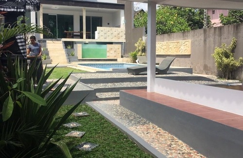 Denpasar Villa | 4 Bedroom Luxury Villa in Kerobokan