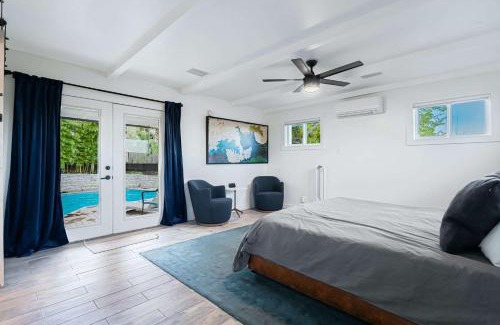 Dawson House | 4 bedroom near SoCo with a Sauna