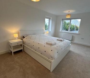 Manchester House | 4-bedroom New House Near City Centre