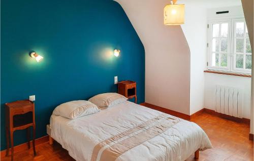 Plougasnou House | 4 Bedroom Nice Home In Plougasnou