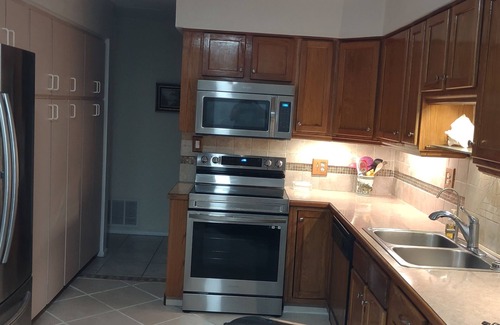 South Bradenton House | 4 bedroom pool home close to Gulf of Mexico white sand beaches
