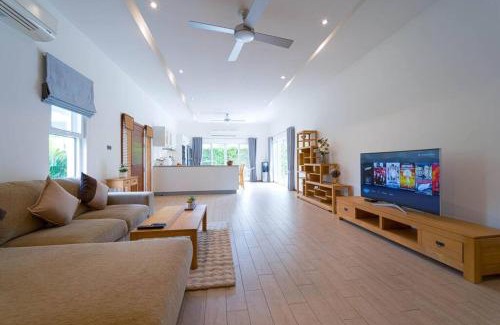 Hua Hin Villa | 4 Bedroom Private Pool Villa - MR51