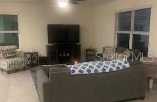 Wimauma Apartment | 4 Bedroom Single family 430529 by Houzlet