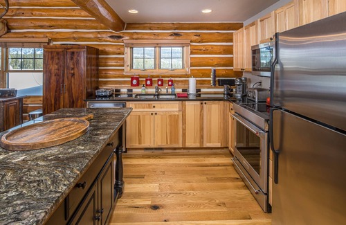 Powder Ridge Ski Chalet | 4 Bedroom Ski-In-Ski-Out Big Sky Cabin