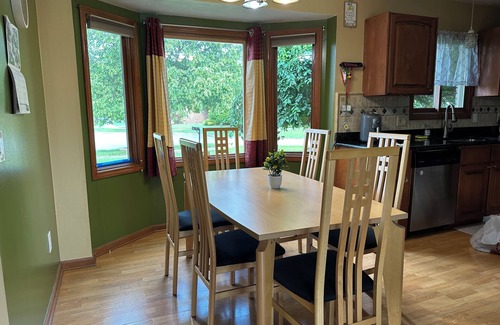 Warren House | 4-bedroom Suburban Retreat in wonderful Warren with 2 full kitchens and 2.5 bath