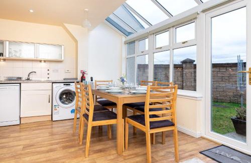 Tillicoultry House | 4 Bedroom Townhouse in Stirling