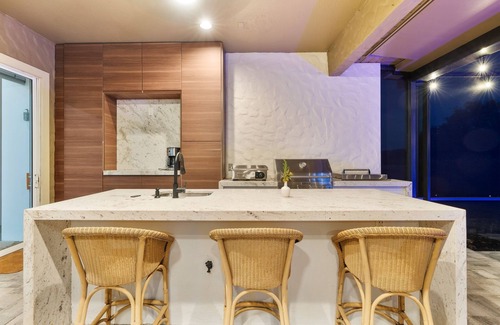 St. Cloud House | 4-bedroom Vacation house with pool in Kissimmee close to attractions.