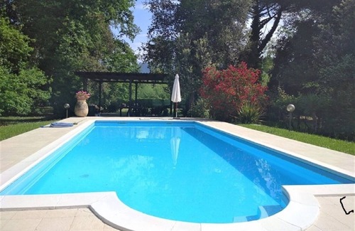 Ronchi Villa | 4 Bedroom Villa in Massa