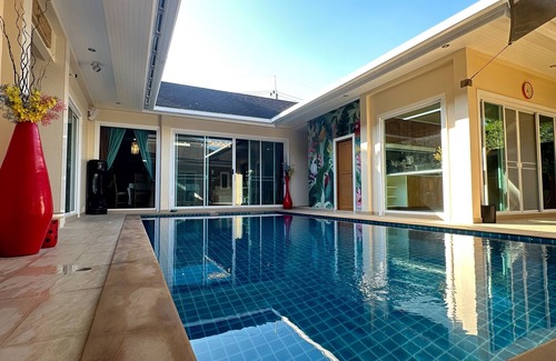 Chalong Villa | 4-bedroom villa with private pool