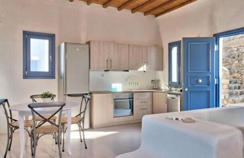 Panormos Villa | 4 Bedroom Villa with private pool and sea view