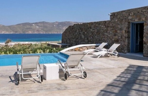 Panormos Villa | 4 Bedroom Villa with private pool and sea view